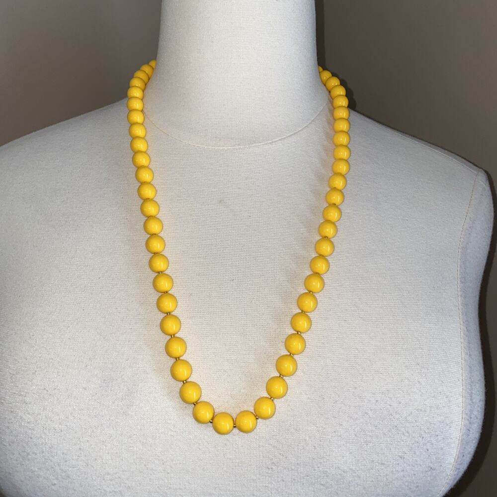 Yellow Acrylic Faux Pearl Goldtone Beaded PAT 537985 Statement Necklace 28”